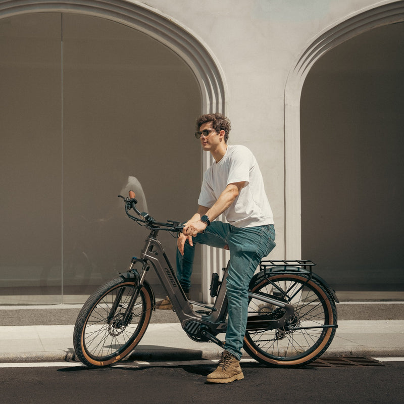 Elektrofahrrad aus Kohlefaser